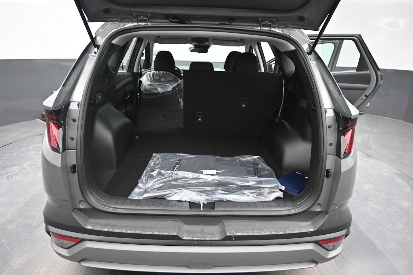 New 2026 Hyundai Tucson SE AWD/4WD image 13