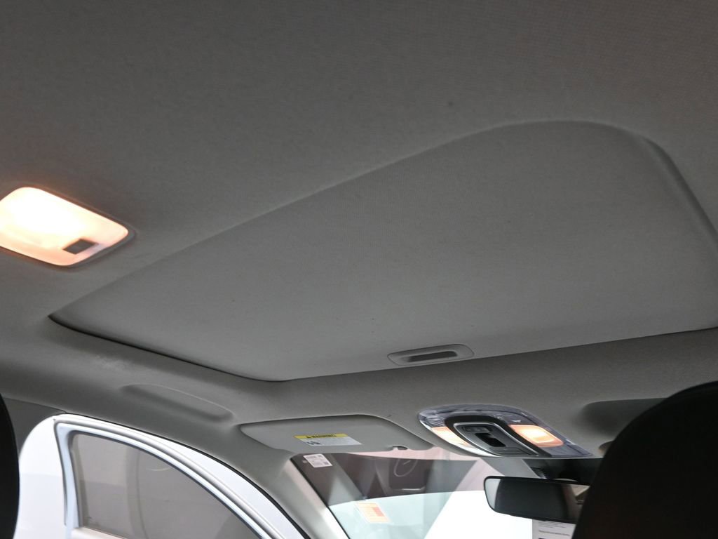 Certified 2021 Hyundai Elantra Limited image 15