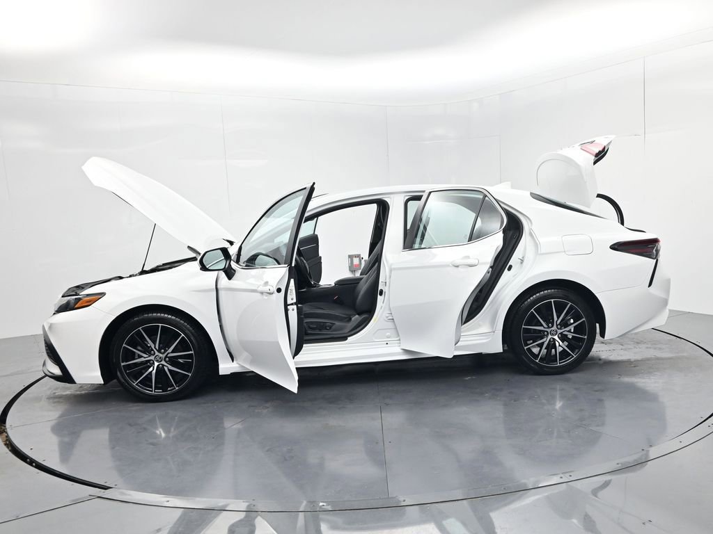 Used 2024 Toyota Camry SE w/ Convenience Package image 61
