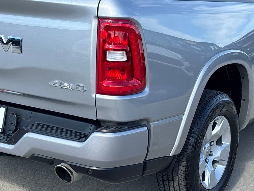 Used 2025 RAM 1500 Big Horn AWD/4WD image 6