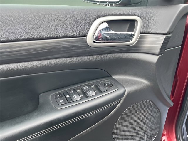 Used 2020 Jeep Grand Cherokee Laredo w/ Security & Convenience Group image 10