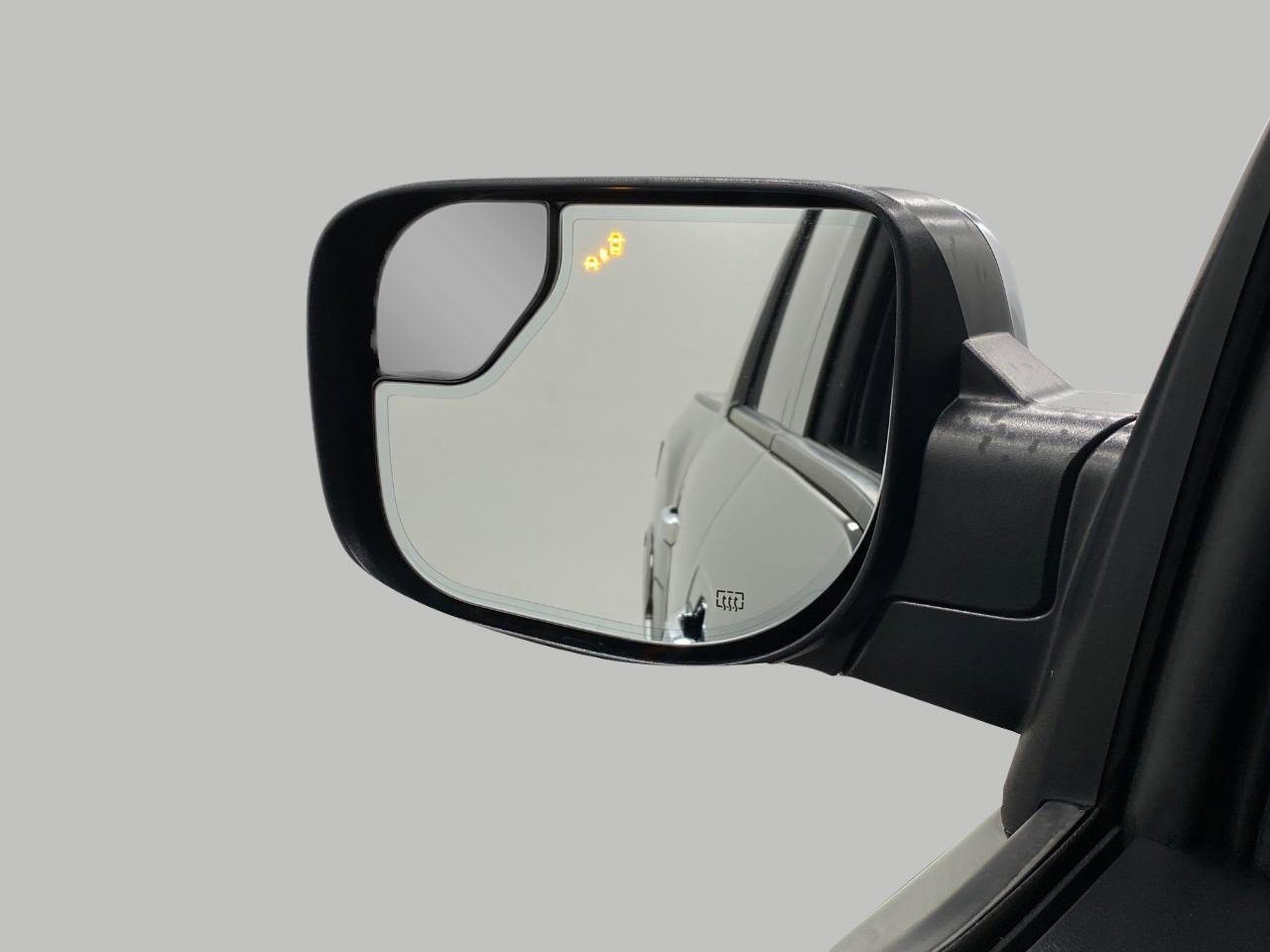 Used 2021 Nissan Titan Platinum Reserve w/ Moonroof Package image 21