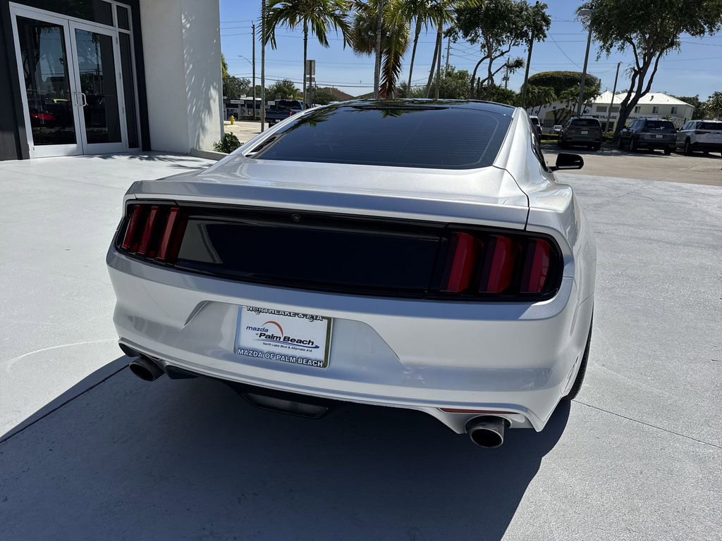 Used 2016 Ford Mustang Coupe RWD image 25