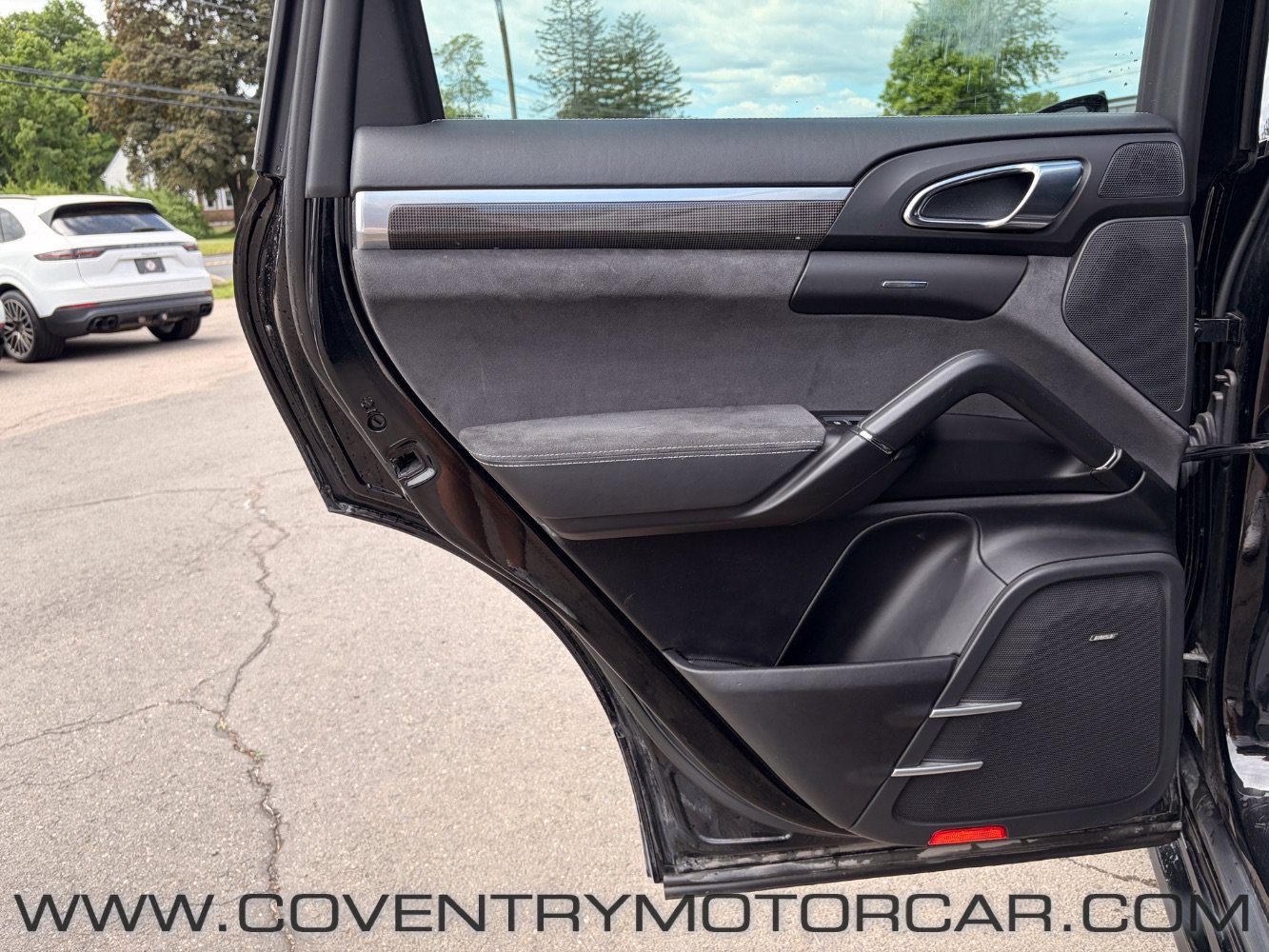 Used 2017 Porsche Cayenne GTS AWD/4WD image 40
