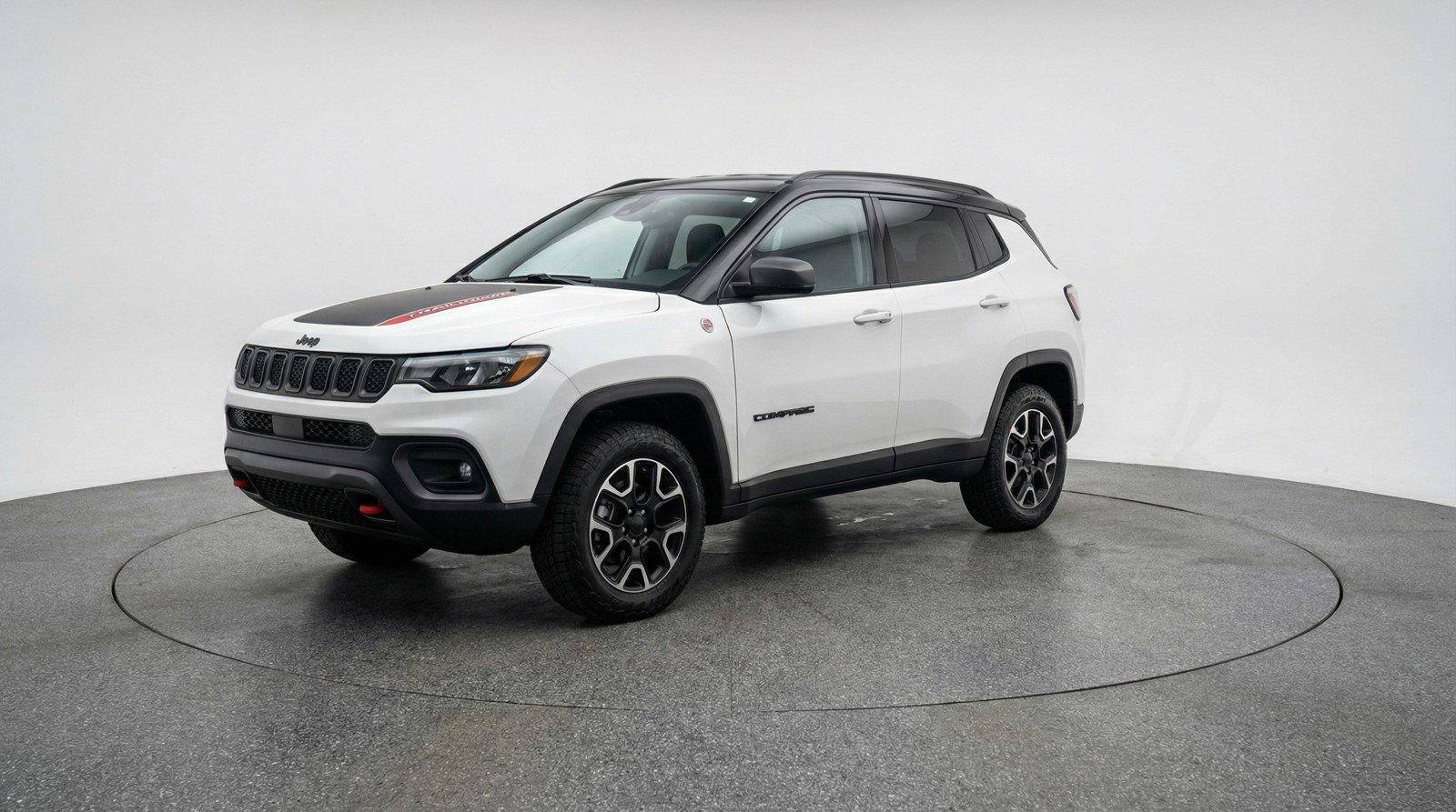 Used 2025 Jeep Compass Trailhawk image 3