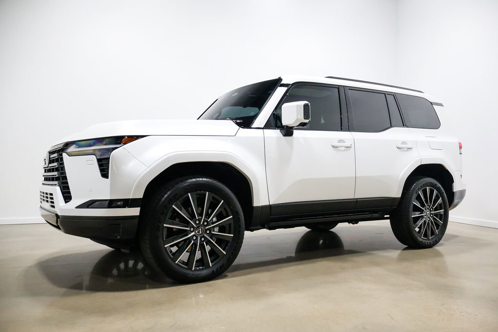 Used 2026 Lexus GX 550 w/ Accessory Package (2T) AWD/4WD image 2