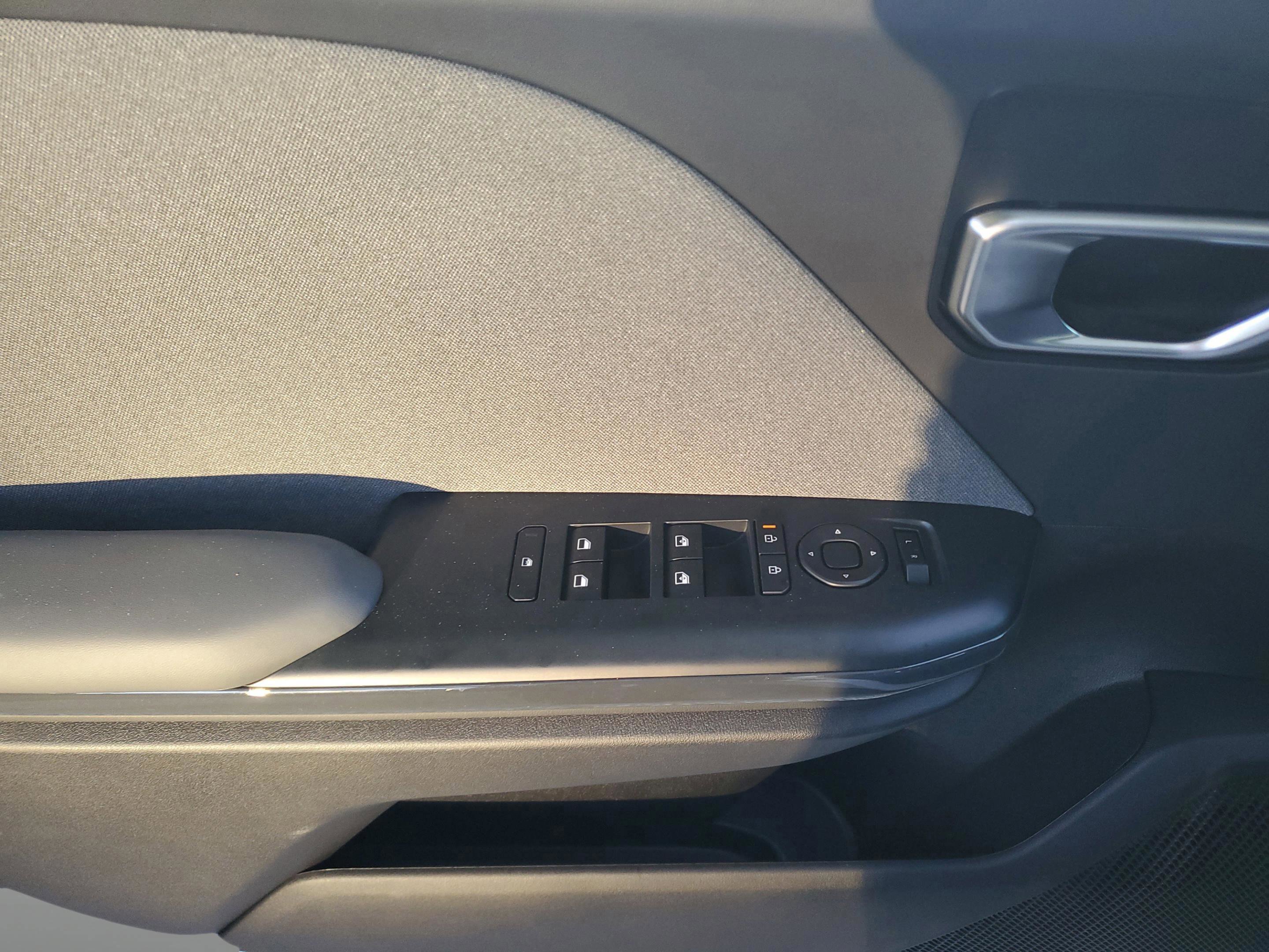 New 2025 Kia K4 EX image 8