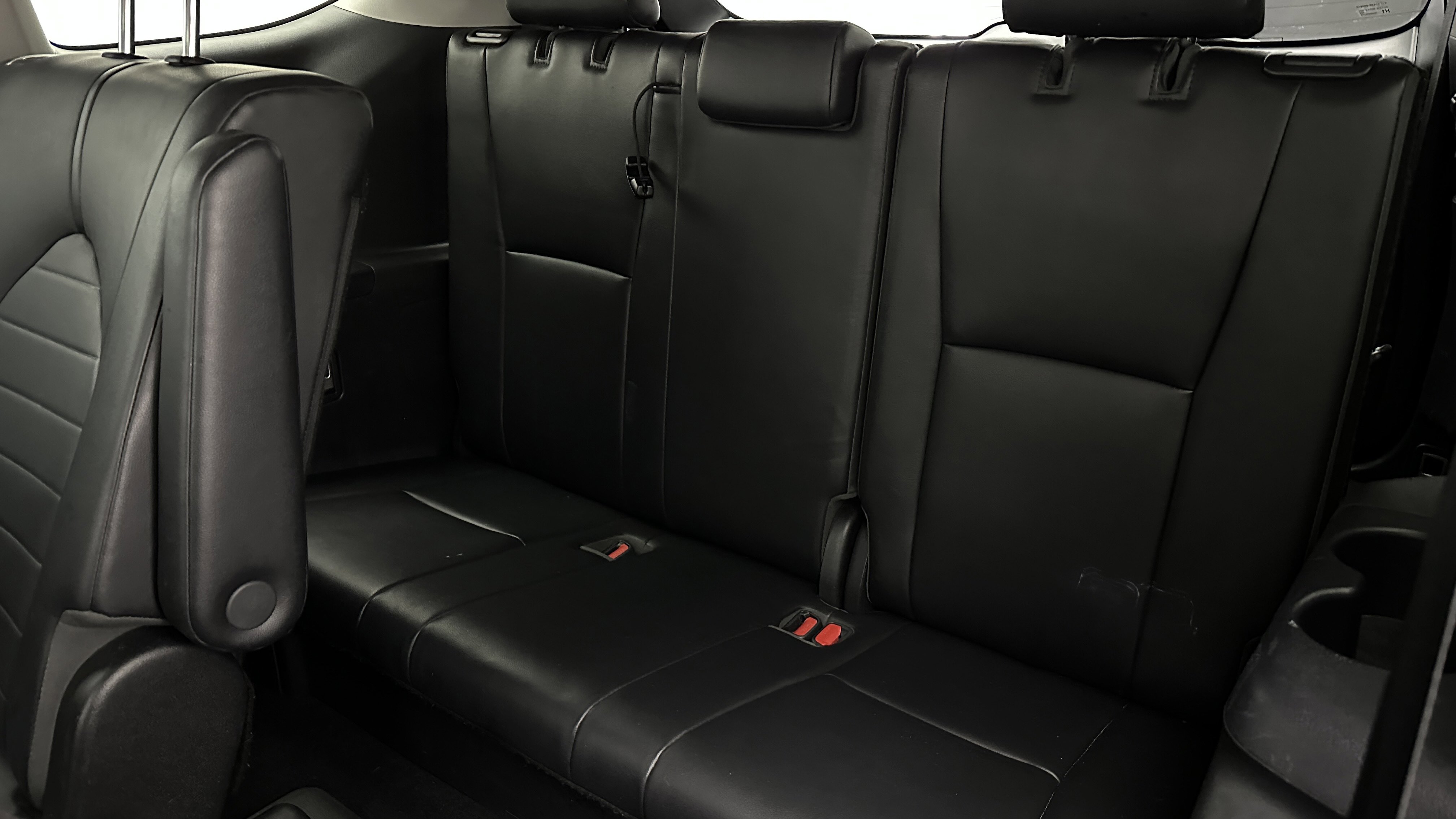 Used 2021 Toyota Highlander XLE image 31