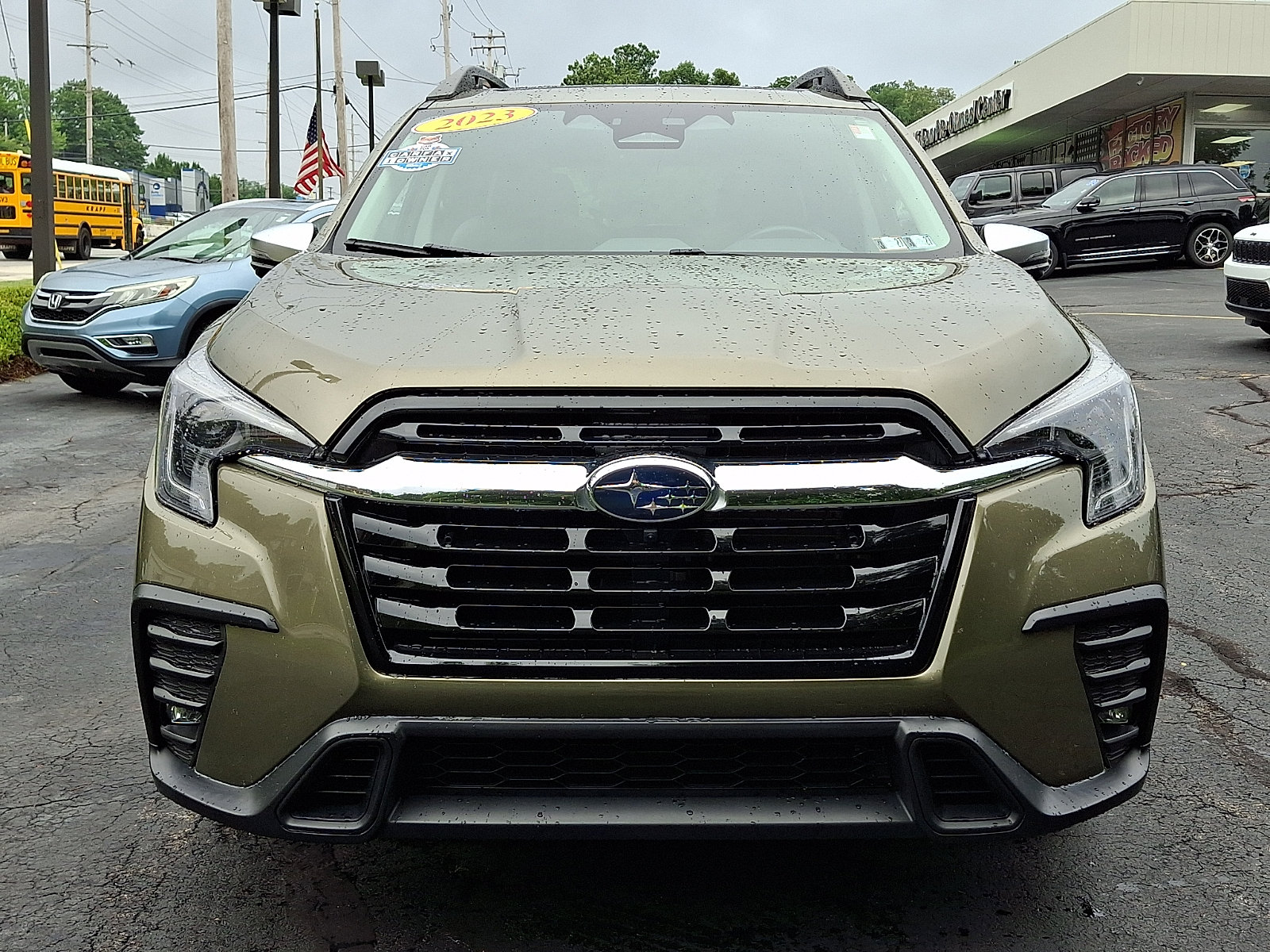 Used 2023 Subaru Ascent Limited w/ Technology Package AWD/4WD image 2