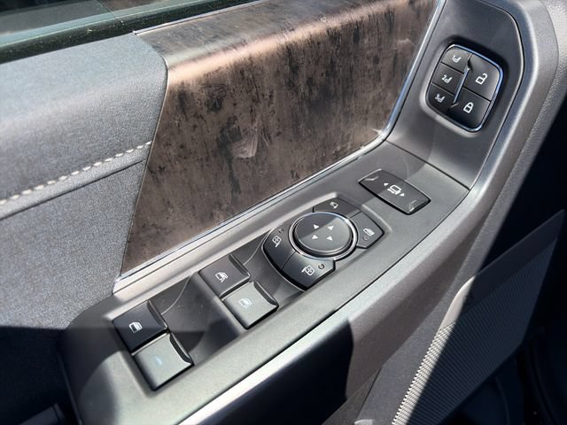 New 2027 Ford F350 Lariat w/ Black Appearance Package AWD/4WD image 18