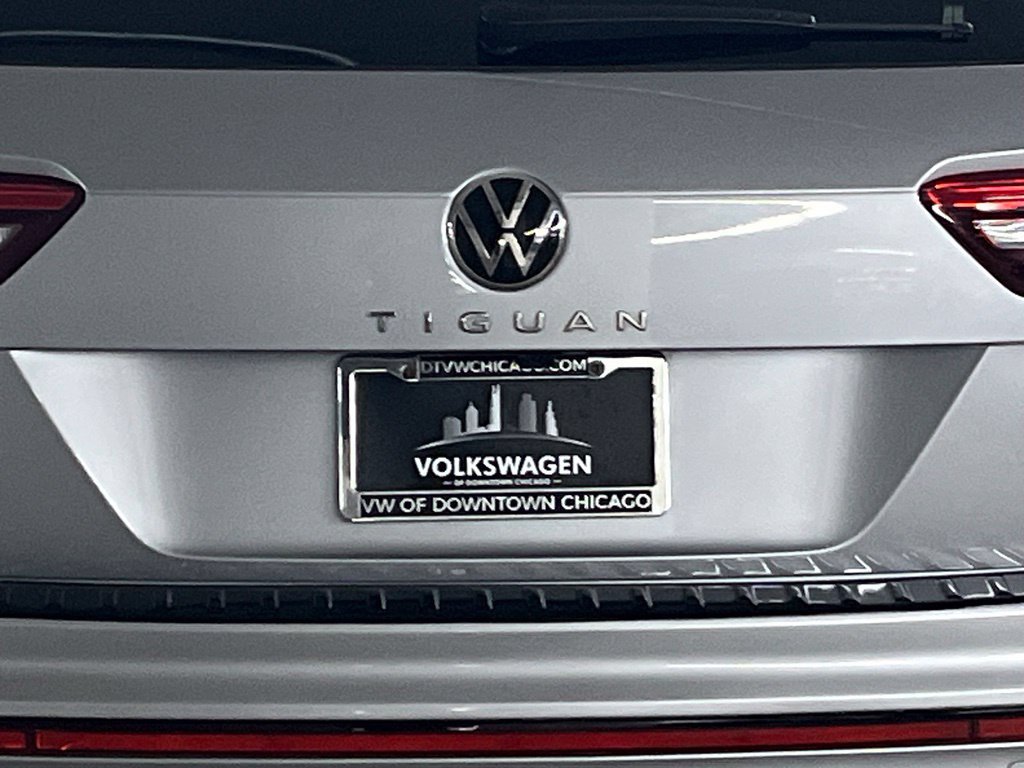 Used 2024 Volkswagen Tiguan SE R-Line AWD/4WD image 36