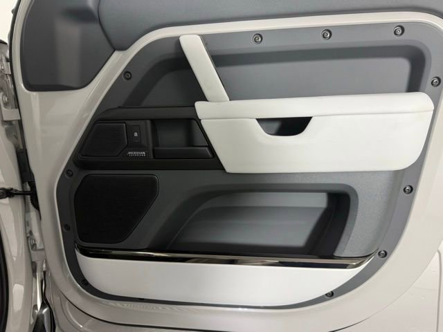 New 2026 Land Rover Defender 110 OCTA image 31