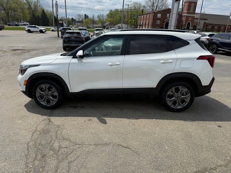 Certified 2024 Kia Seltos S image 4
