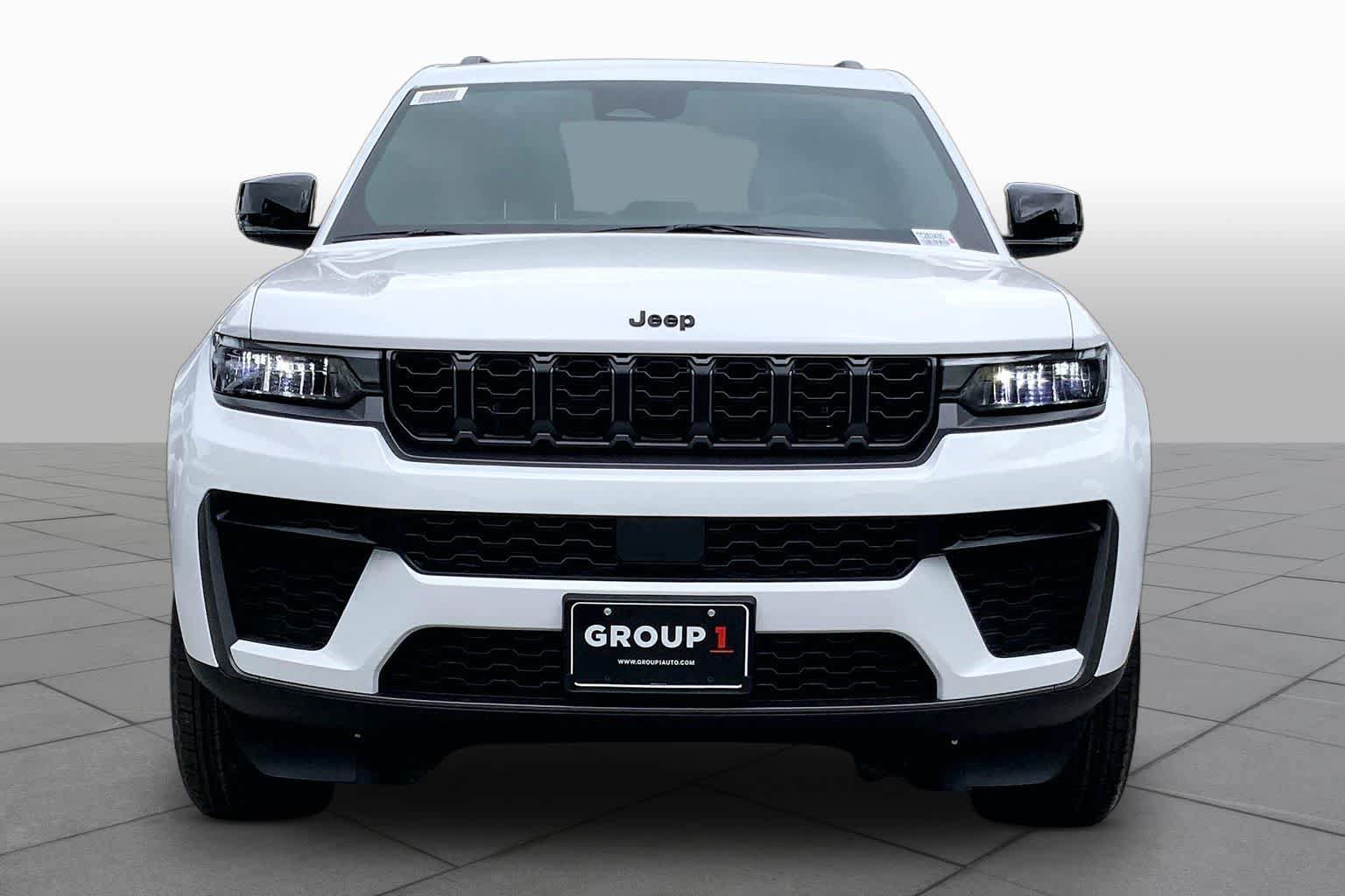 New 2026 Jeep Grand Cherokee Altitude RWD image 3