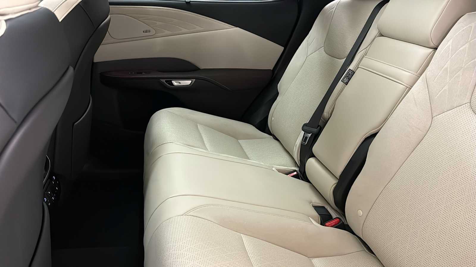 Used 2024 Lexus RX 350 AWD w/ Convenience Package image 29