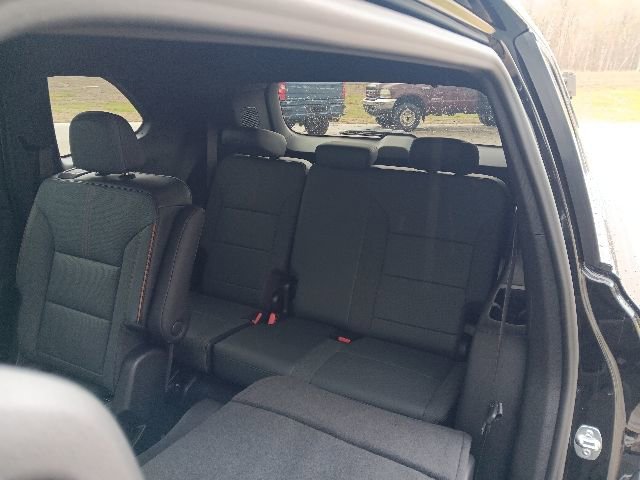 New 2026 GMC Acadia AT4 w/ LPO, Floor Liner Package AWD/4WD image 8