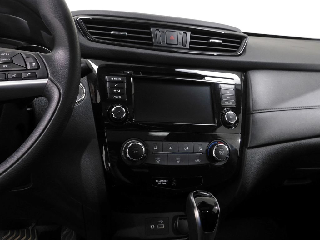 Used 2020 Nissan Rogue SV AWD/4WD image 35