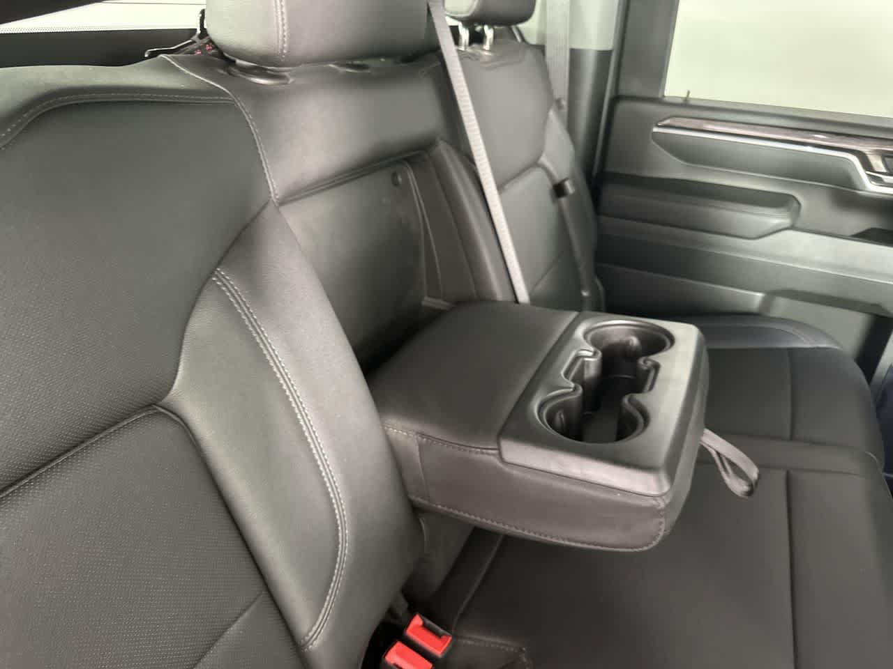 Used 2025 Chevrolet Silverado 3500 LTZ w/ LTZ Convenience Package AWD/4WD image 28