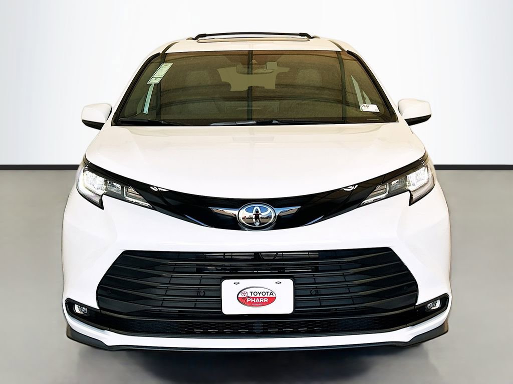 New 2026 Toyota Sienna XLE Woodland Edition image 2