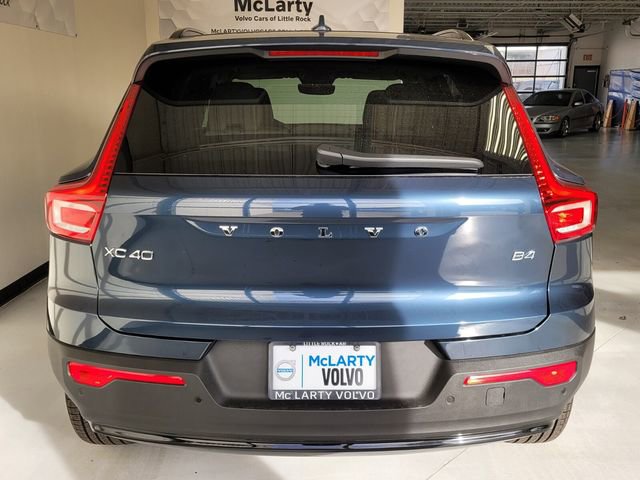 New 2026 Volvo XC40 B4 Plus w/ Climate Package FWD image 5