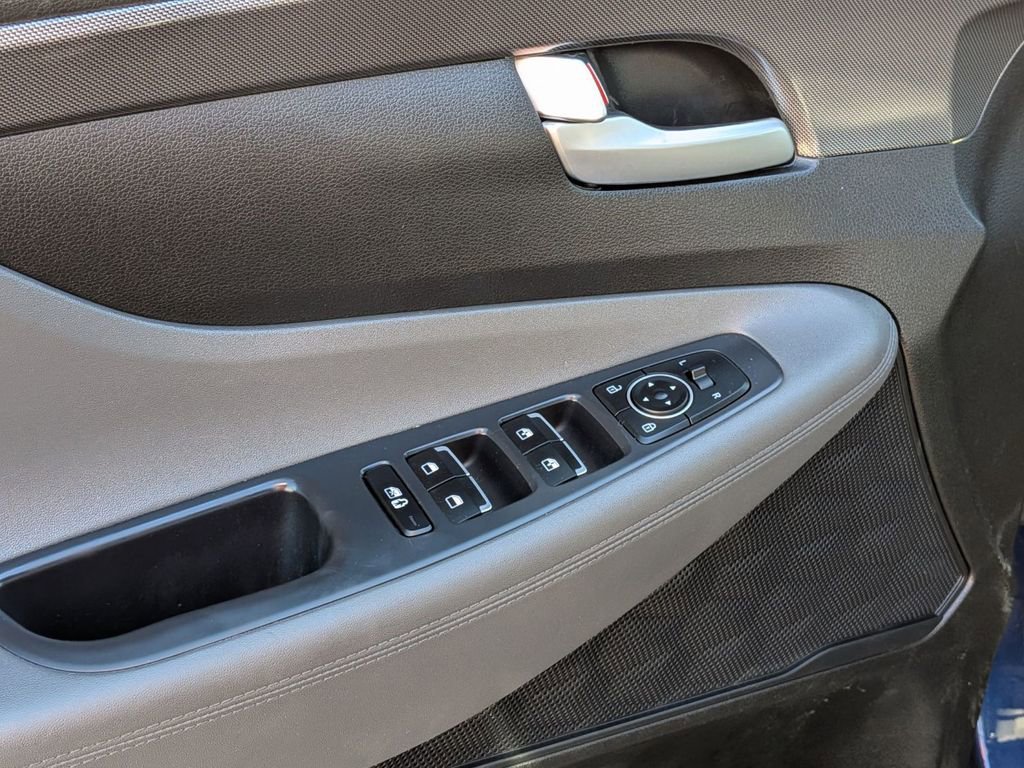 Certified 2023 Hyundai Santa Fe SEL image 14