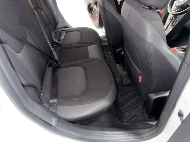 Used 2018 Jeep Renegade Trailhawk w/ UConnect 8.4 Nav Group AWD/4WD image 17