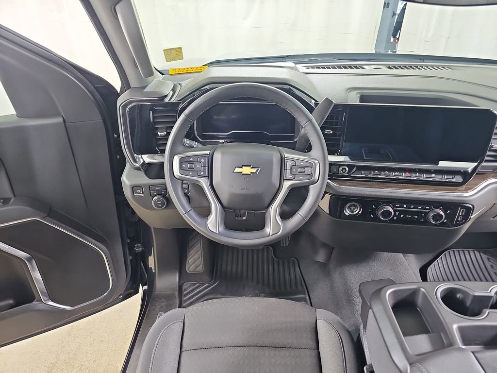 Used 2024 Chevrolet Silverado 1500 LT image 19
