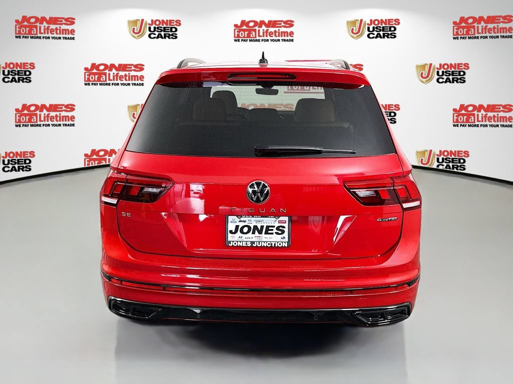 Used 2024 Volkswagen Tiguan SE R-Line AWD/4WD image 15