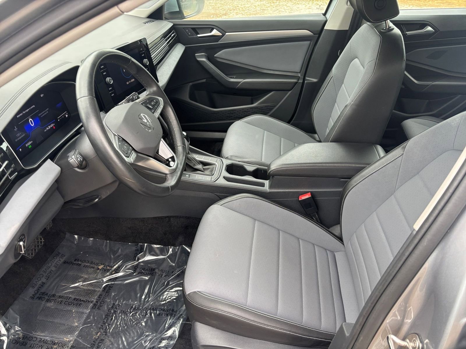 Used 2025 Volkswagen Jetta SE image 28