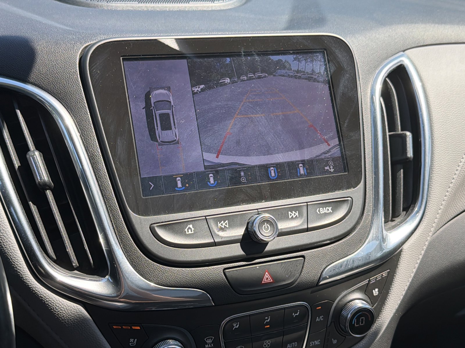 Used 2020 Chevrolet Equinox Premier image 25