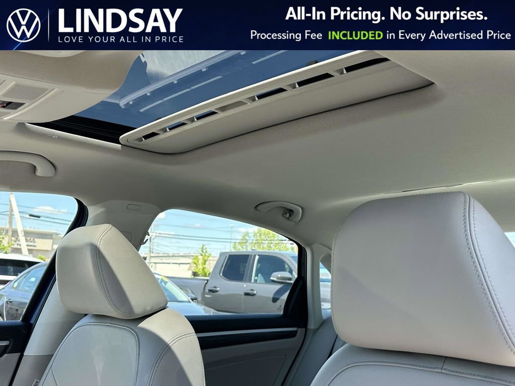 Used 2017 Volkswagen Passat 1.8T SEL Premium FWD image 24