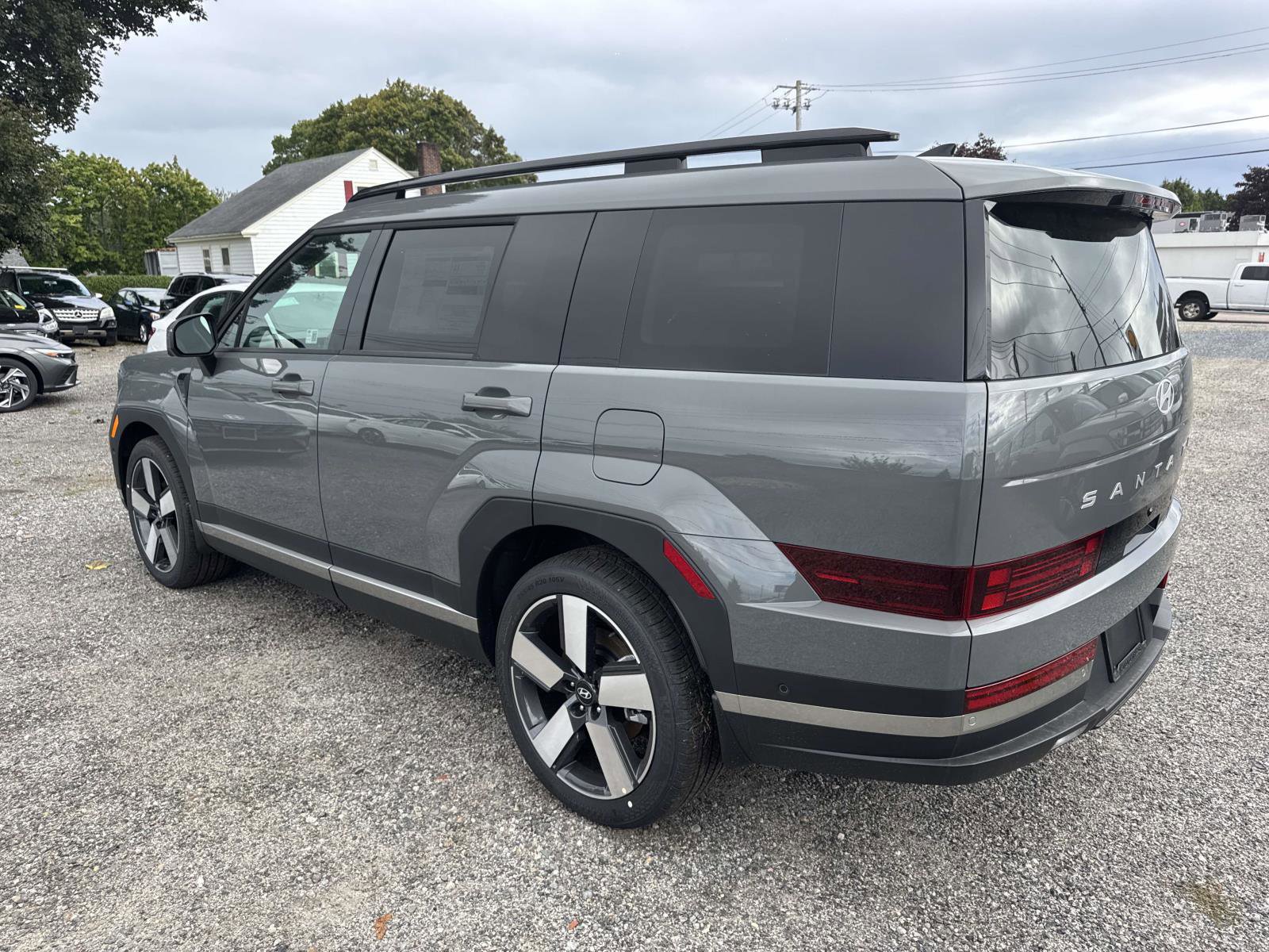 Used 2025 Hyundai Santa Fe Limited image 3