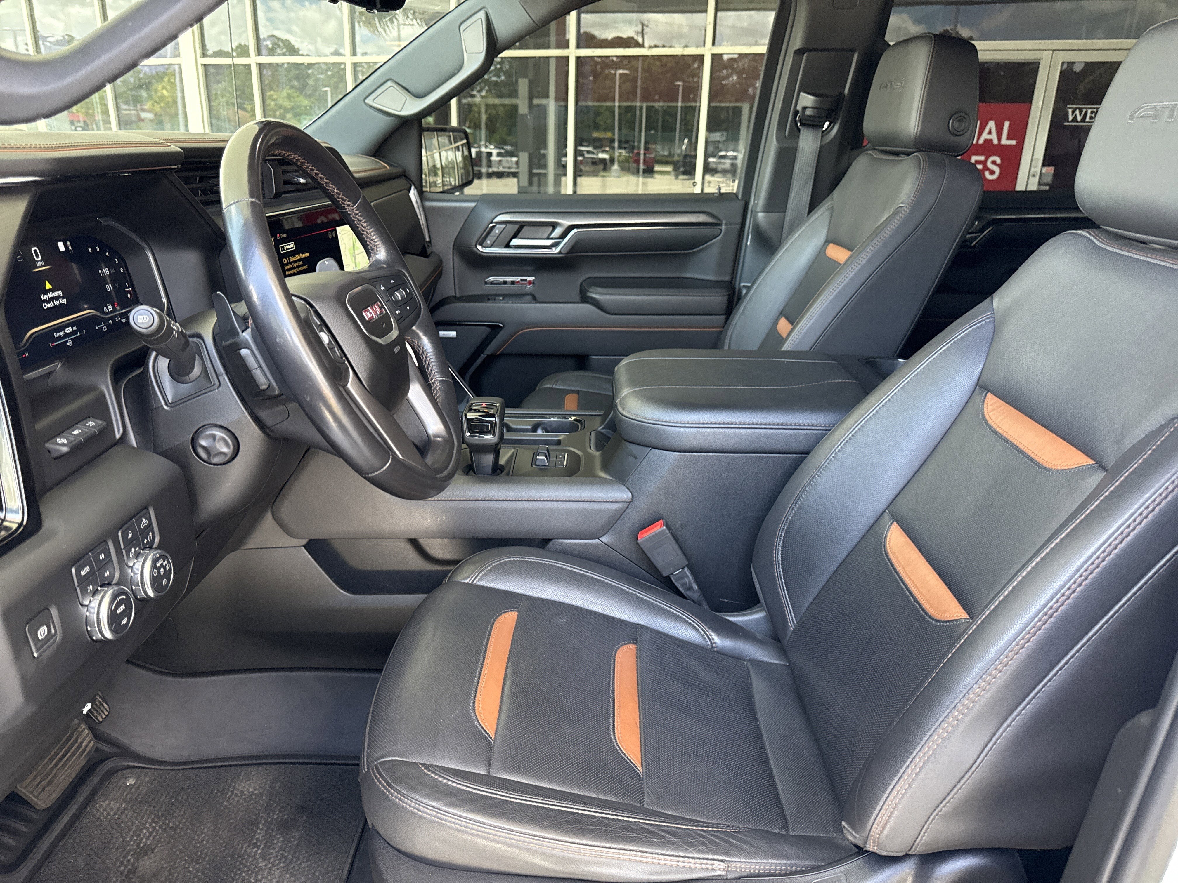 Used 2023 GMC Sierra 1500 AT4 w/ Technology Package AWD/4WD image 16