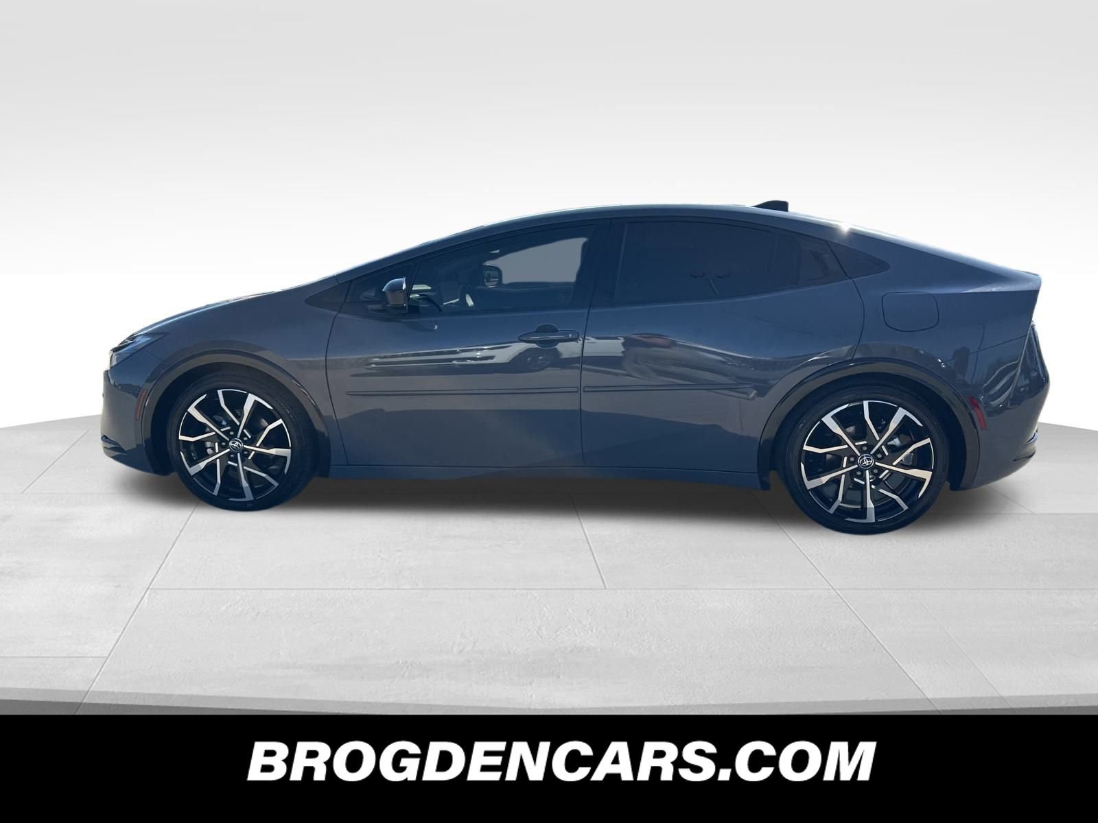 Used 2024 Toyota Prius Prime Premium image 6