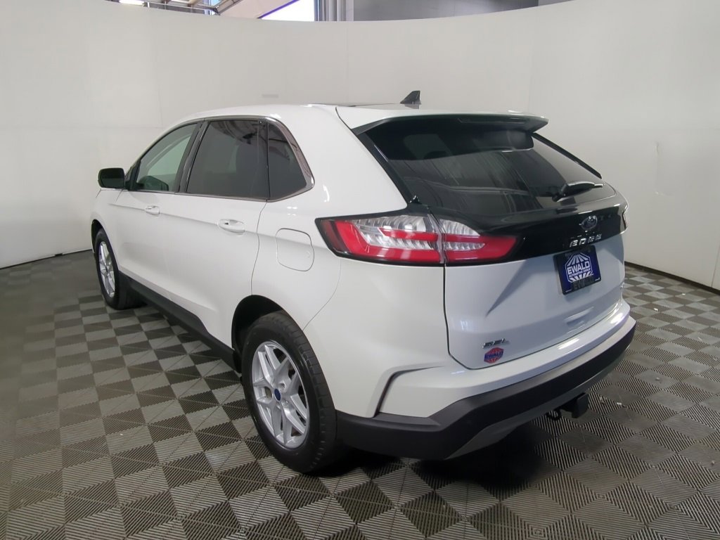 Used 2022 Ford Edge SEL w/ Convenience Package image 6