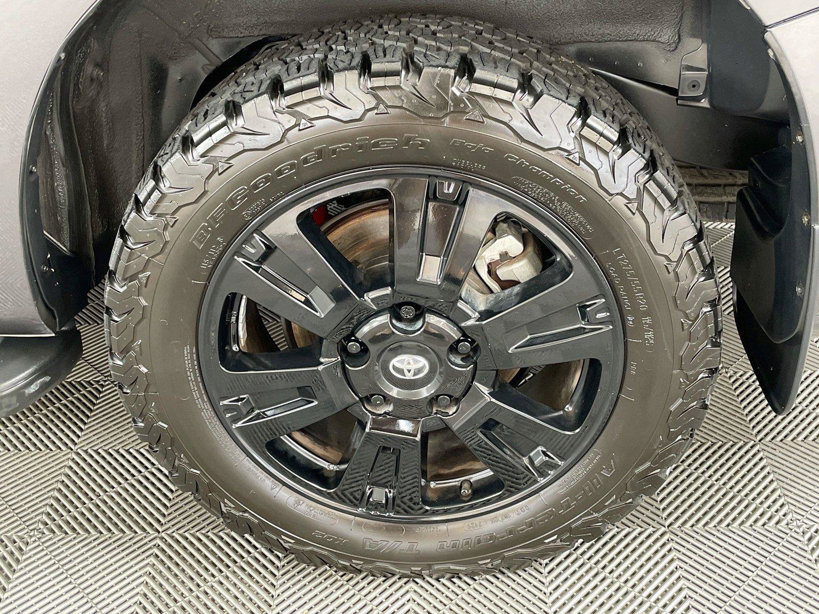 Used 2022 Toyota Sequoia TRD Sport AWD/4WD image 33