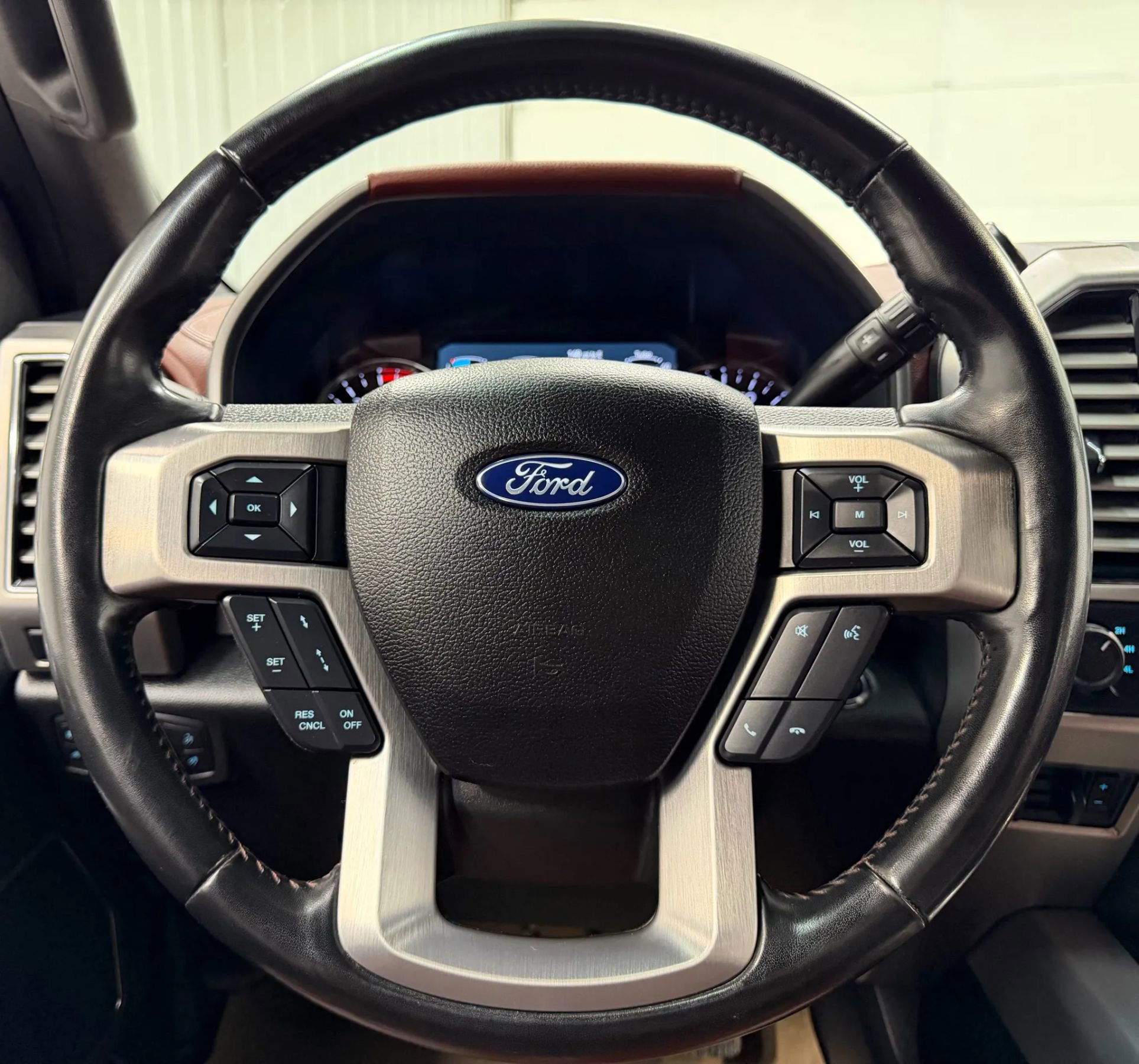 Used 2019 Ford F450 Platinum w/ Platinum Ultimate Package AWD/4WD image 20