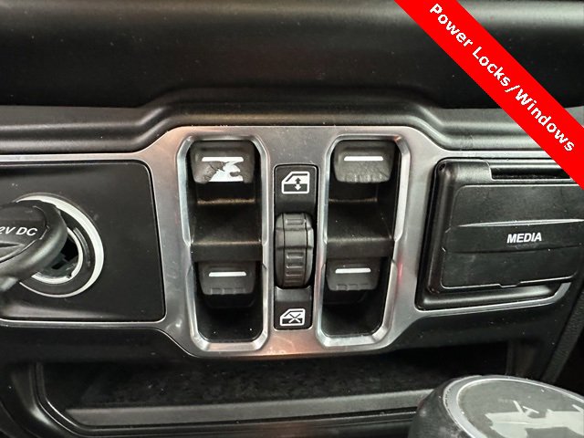 Used 2021 Jeep Wrangler Unlimited Sahara image 36