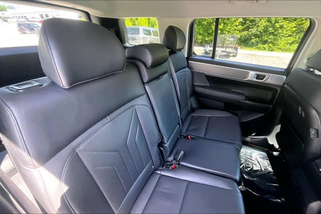 Used 2025 Hyundai Santa Fe SEL AWD/4WD image 25