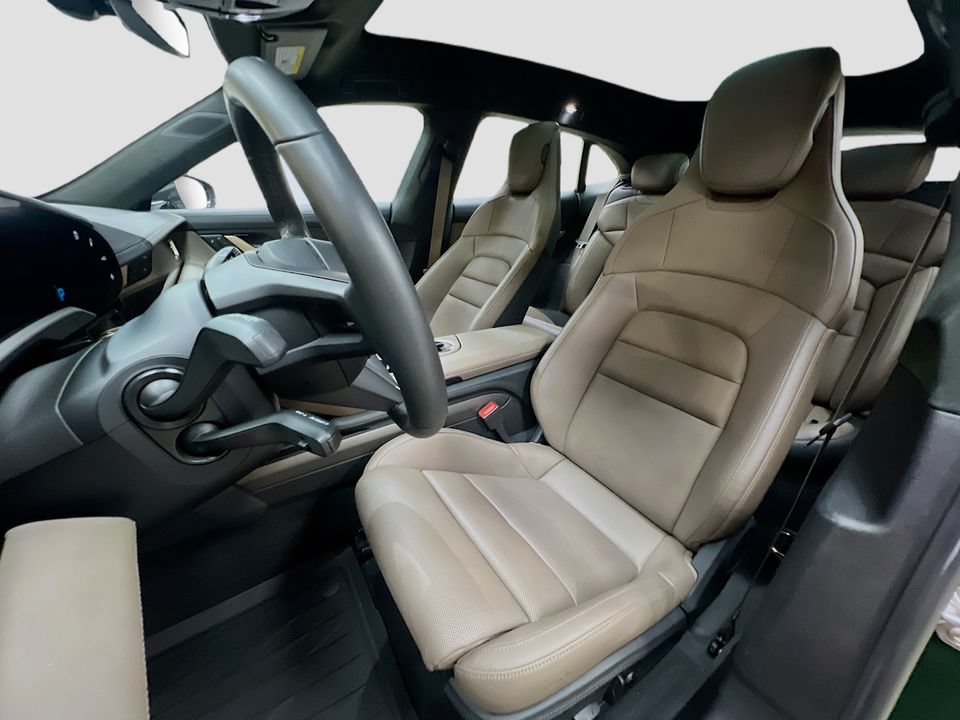 Certified 2022 Porsche Taycan Turbo S AWD/4WD image 5
