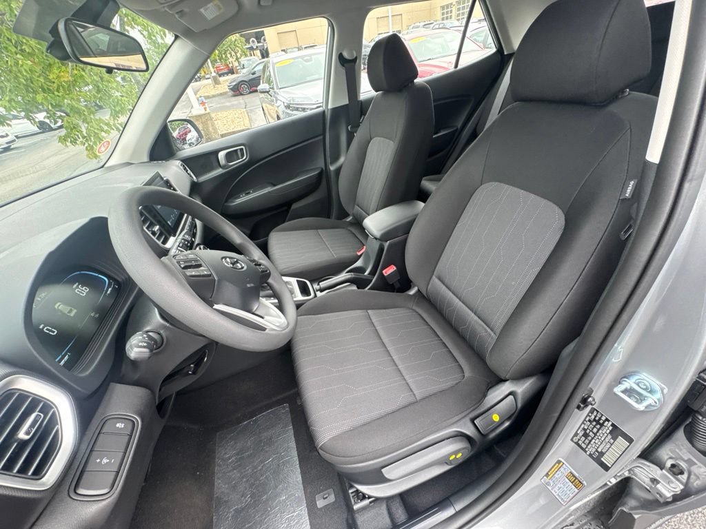New 2026 Hyundai Venue SE FWD image 13