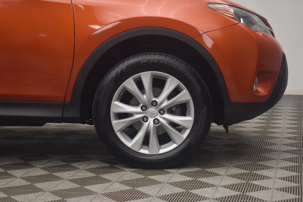 Used 2015 Toyota RAV4 Limited w/ Technology Package AWD/4WD image 29