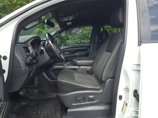 Used 2019 Nissan Titan SV w/ SV Convenience Package AWD/4WD image 11