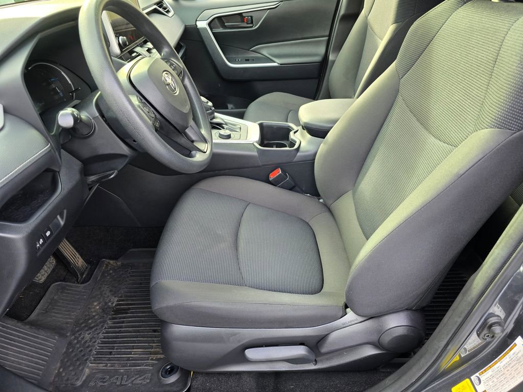 Used 2023 Toyota RAV4 LE image 23