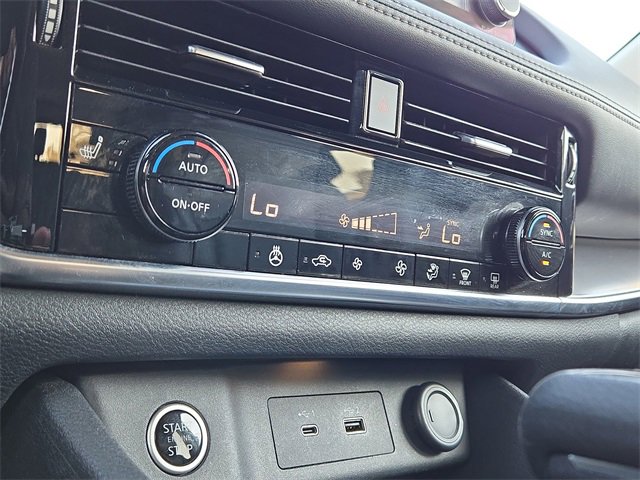 Used 2021 Nissan Rogue SV w/ Premium Package image 10