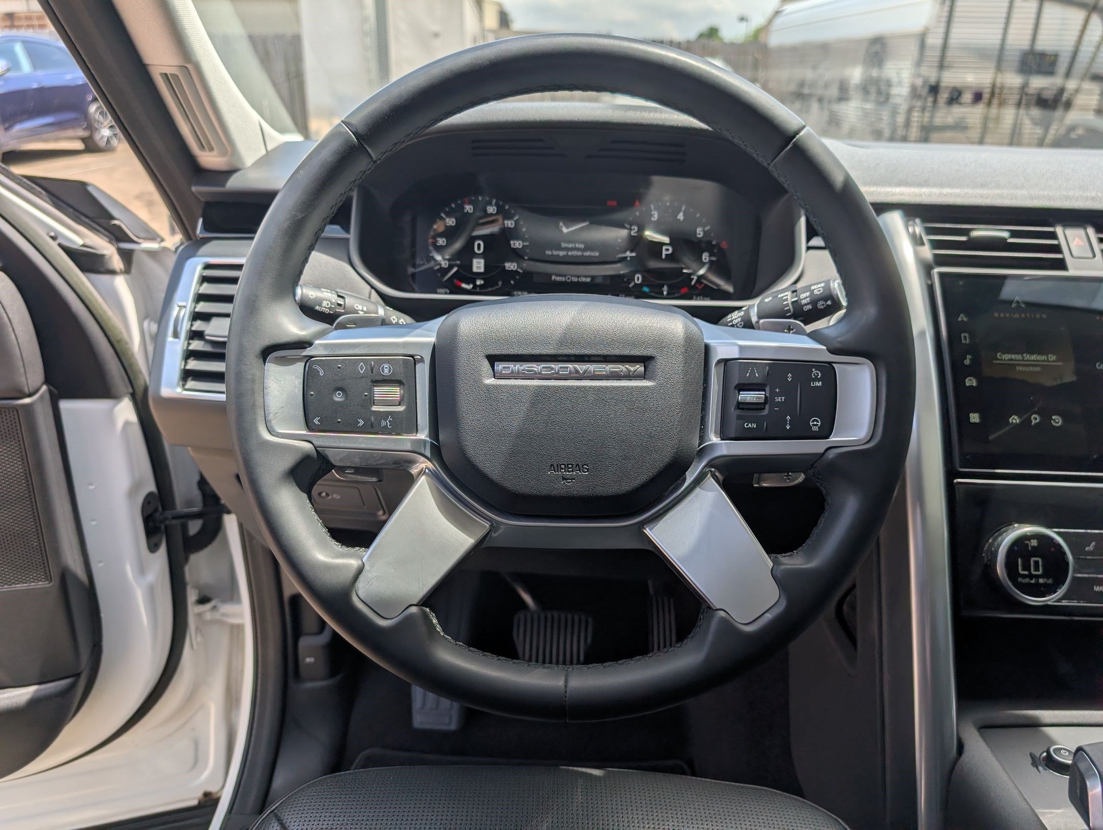 Used 2024 Land Rover Discovery S AWD/4WD image 11