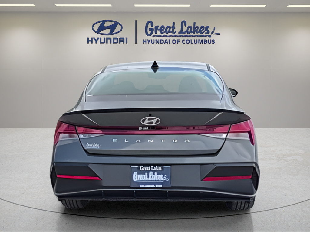 New 2026 Hyundai Elantra SEL Sport Premium FWD image 4