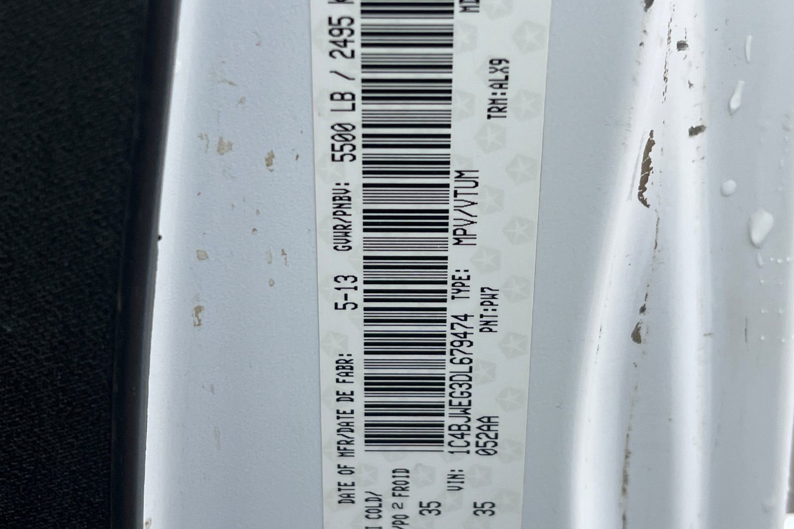 Used 2013 Jeep Wrangler Unlimited Sahara w/ Connectivity Group image 24