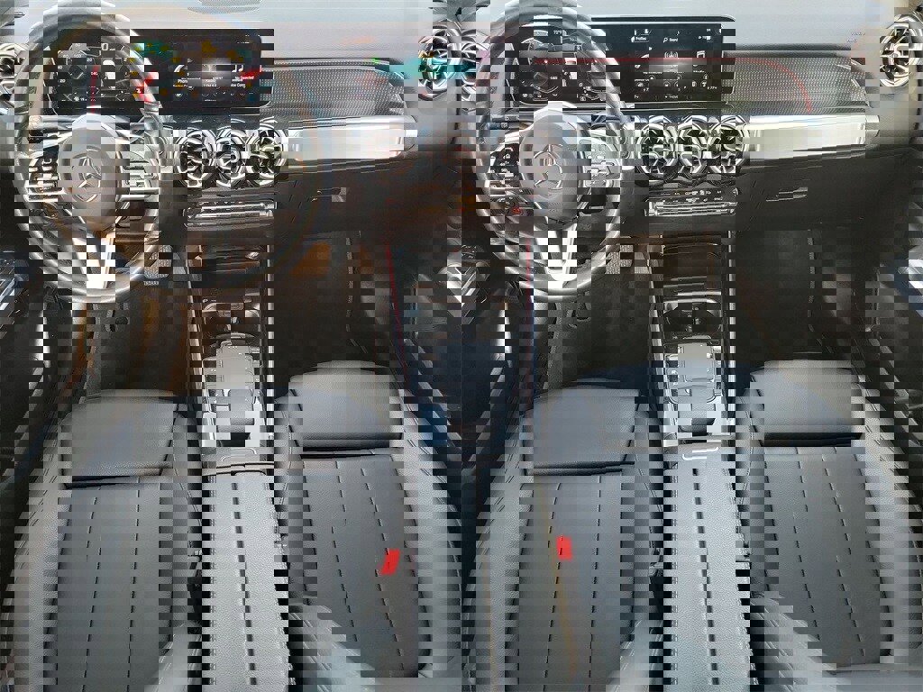 Certified 2021 Mercedes-Benz GLB 250 image 14