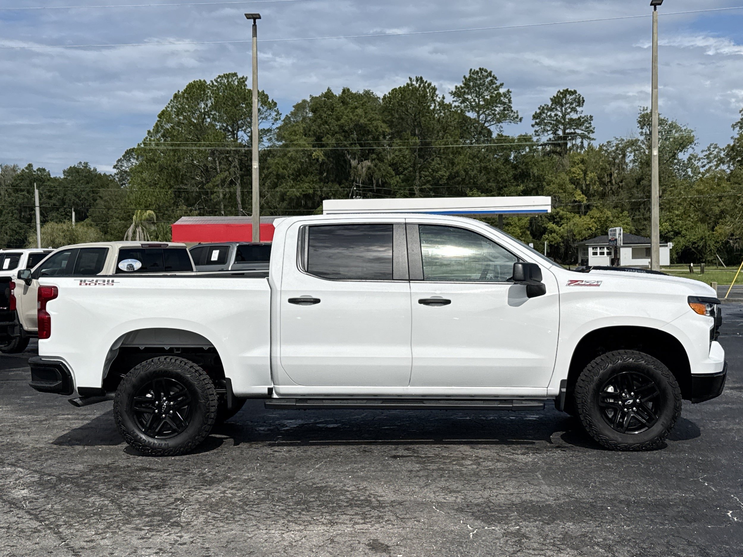 New 2026 Chevrolet Silverado 1500 Custom Trail Boss AWD/4WD image 10